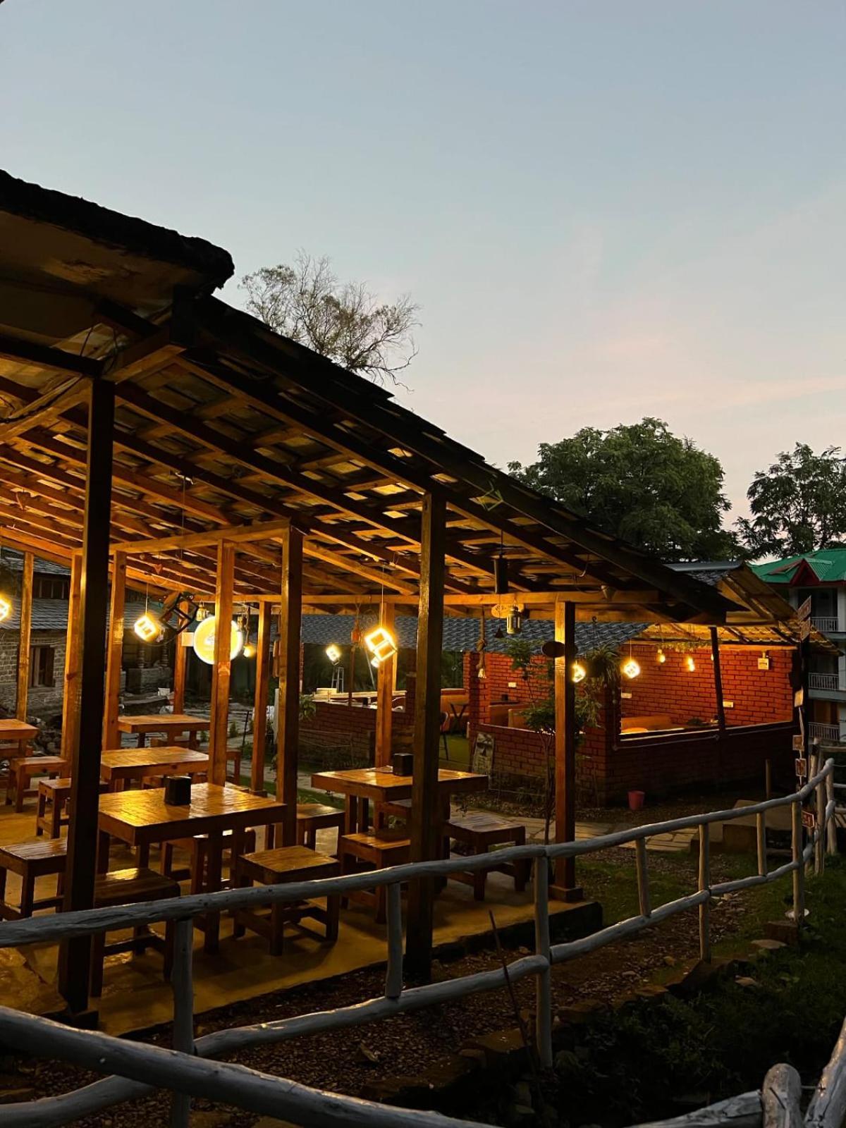 Himtrek Stays,Mcleodganj Маклеод-Гандж Екстер'єр фото