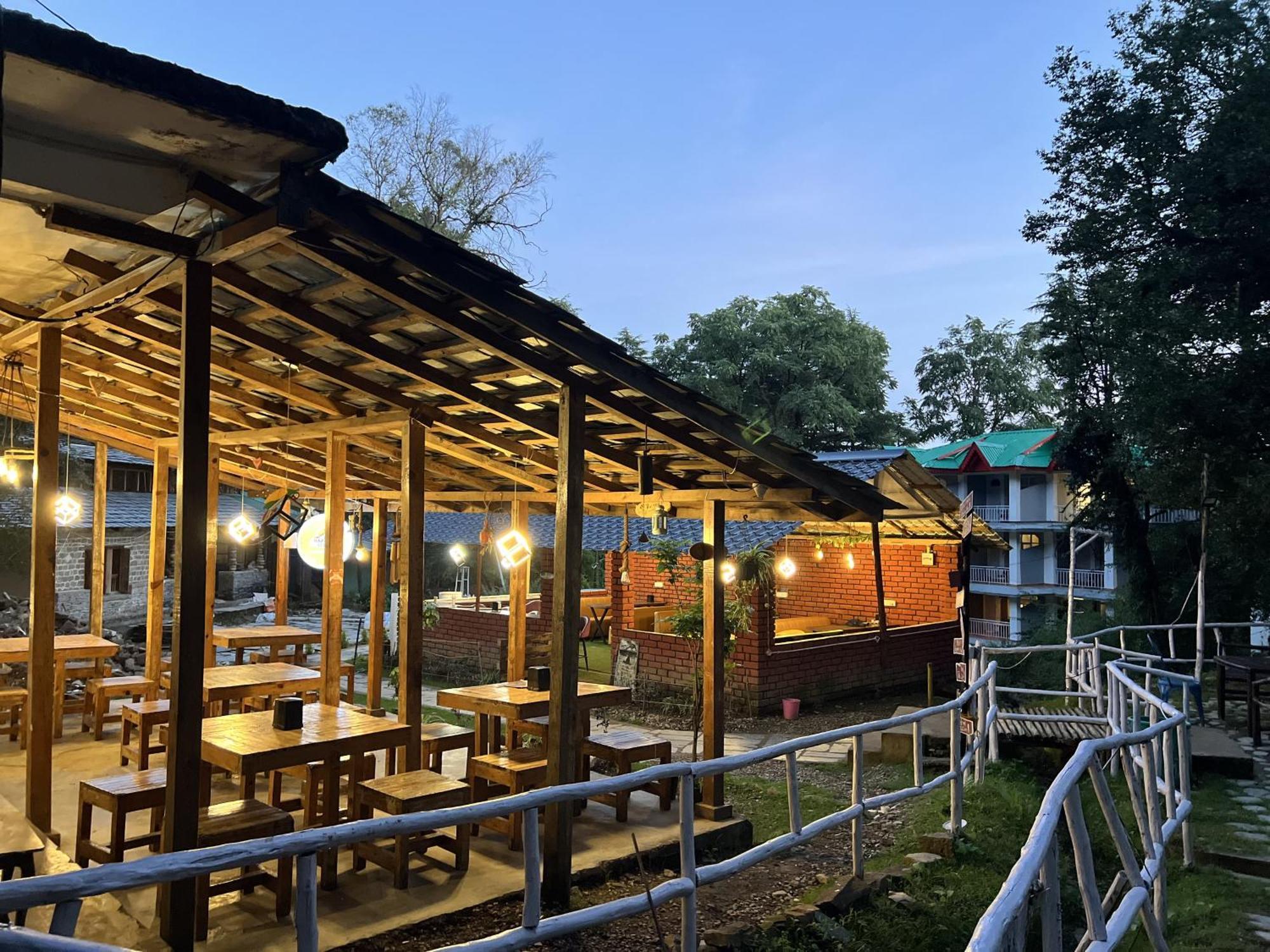 Himtrek Stays,Mcleodganj Маклеод-Гандж Екстер'єр фото